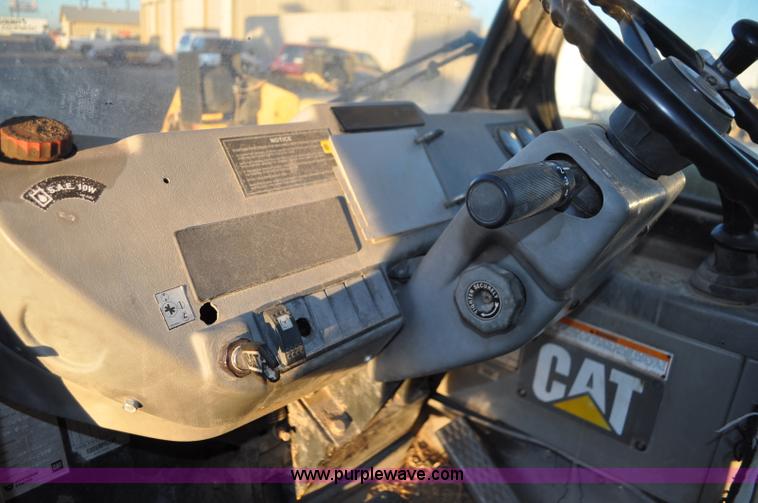 image for item G6347 1999 Caterpillar TH82 telehandler