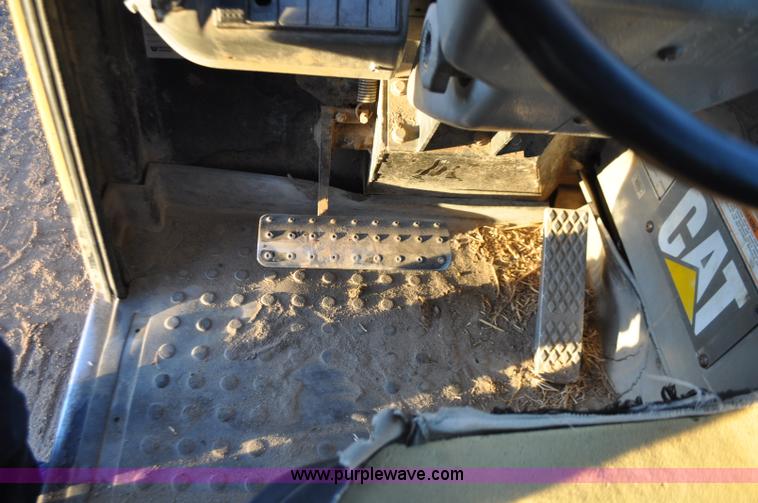 image for item G6347 1999 Caterpillar TH82 telehandler