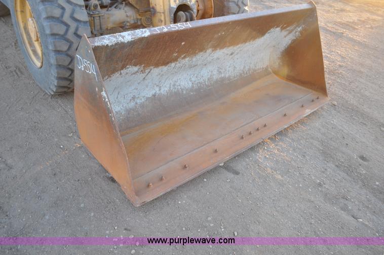 image for item G6347 1999 Caterpillar TH82 telehandler