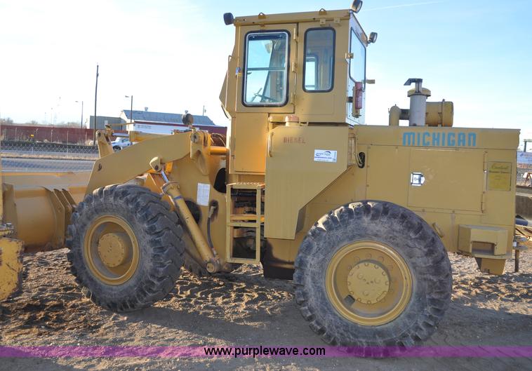 image for item G6348 1975 Michigan 45B wheel loader