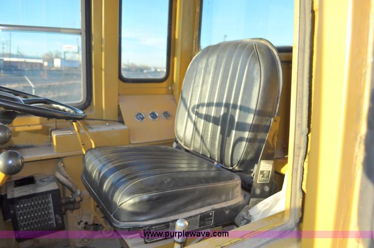 image for item G6348 1975 Michigan 45B wheel loader