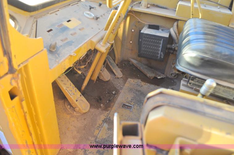 image for item G6348 1975 Michigan 45B wheel loader