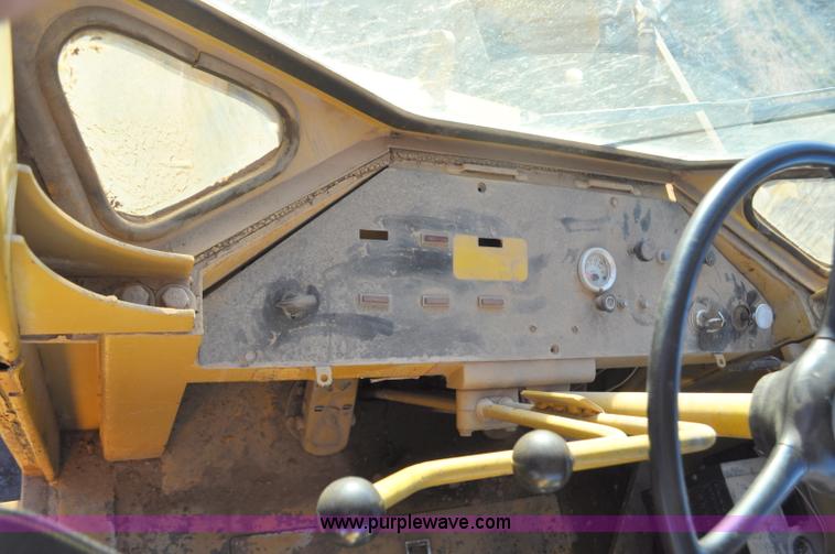 image for item G6348 1975 Michigan 45B wheel loader