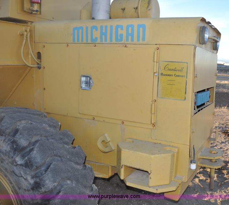 image for item G6348 1975 Michigan 45B wheel loader