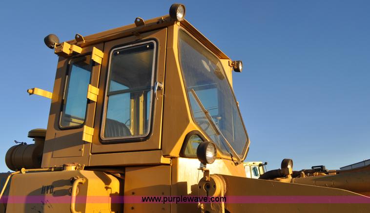 image for item G6348 1975 Michigan 45B wheel loader