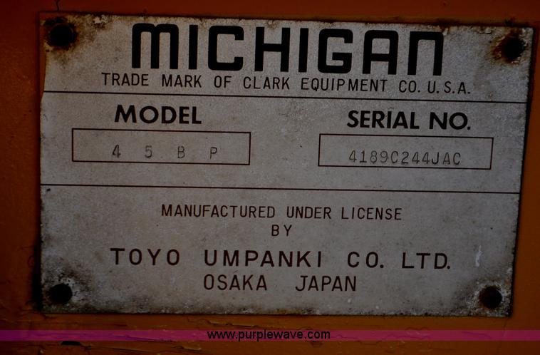 image for item G6348 1975 Michigan 45B wheel loader