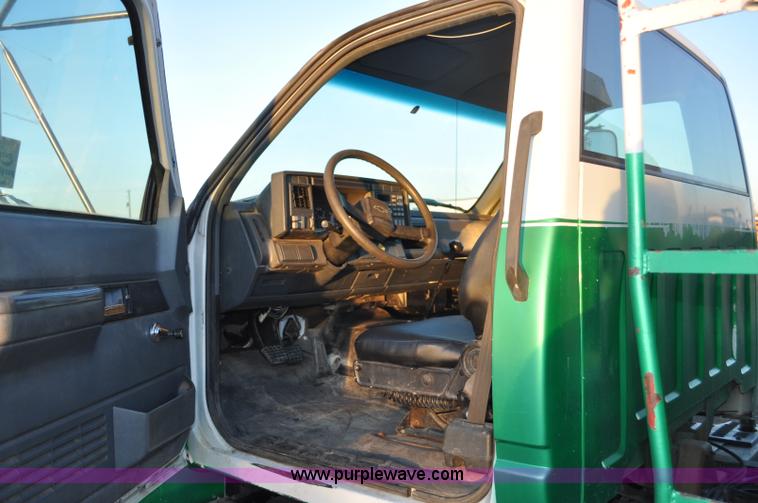 image for item G6350 1995 Chevrolet Kodiak fuel truck