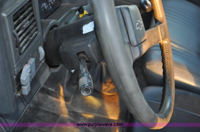 image for item G6350 1995 Chevrolet Kodiak fuel truck