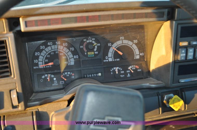 image for item G6350 1995 Chevrolet Kodiak fuel truck