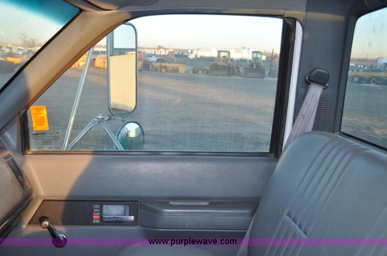 image for item G6350 1995 Chevrolet Kodiak fuel truck