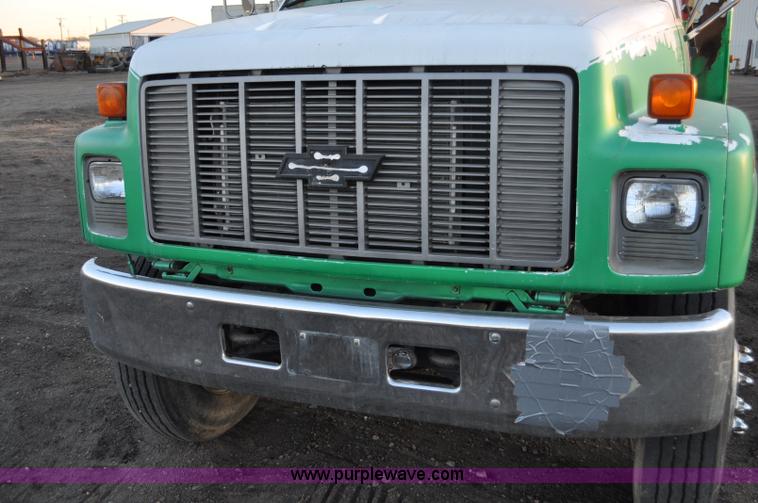 image for item G6350 1995 Chevrolet Kodiak fuel truck