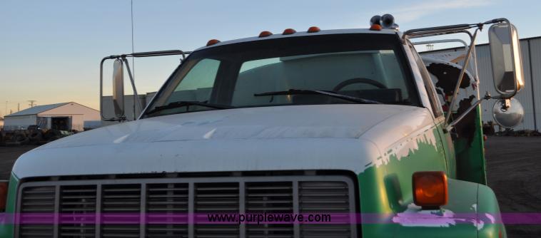 image for item G6350 1995 Chevrolet Kodiak fuel truck