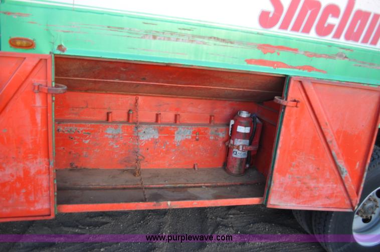 image for item G6350 1995 Chevrolet Kodiak fuel truck