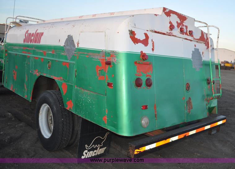 image for item G6350 1995 Chevrolet Kodiak fuel truck