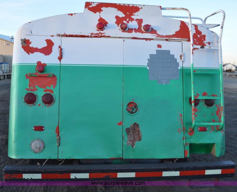 image for item G6350 1995 Chevrolet Kodiak fuel truck