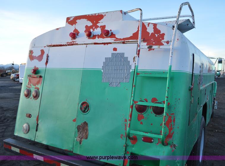 image for item G6350 1995 Chevrolet Kodiak fuel truck