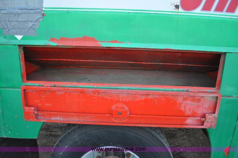 image for item G6350 1995 Chevrolet Kodiak fuel truck