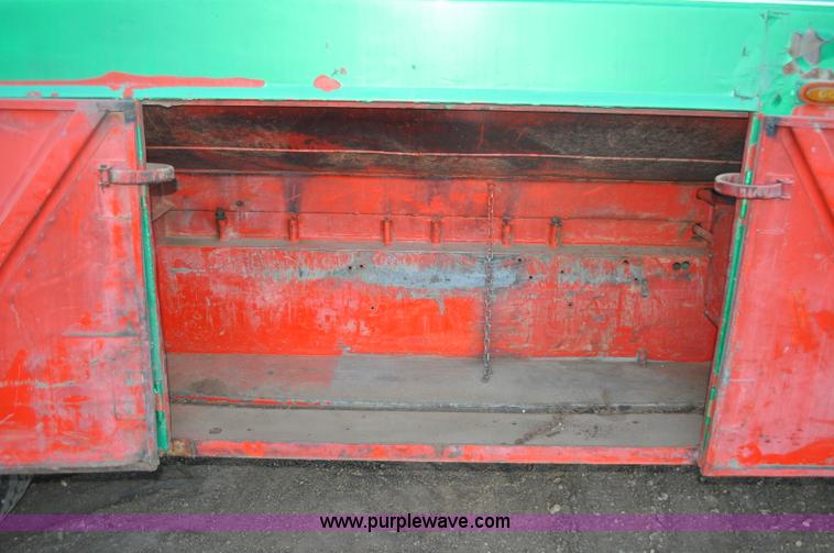 image for item G6350 1995 Chevrolet Kodiak fuel truck