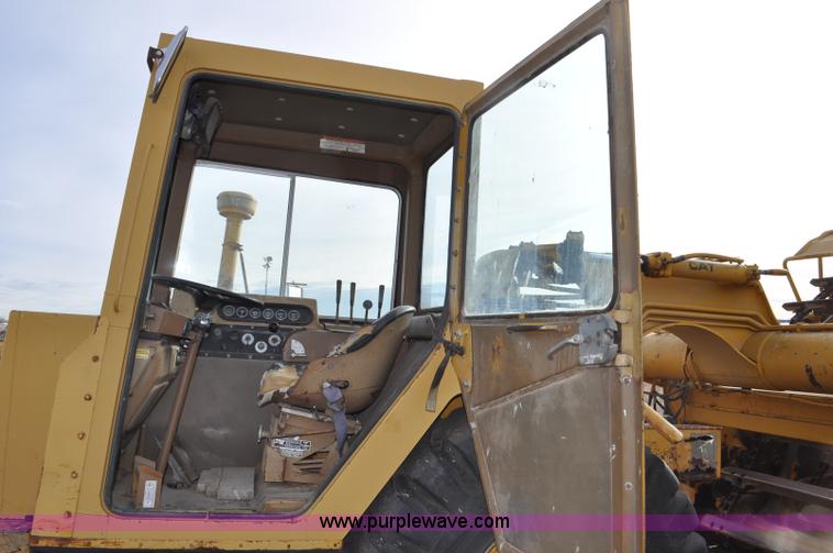 image for item G6351 1977 Caterpillar 613B elevating scraper