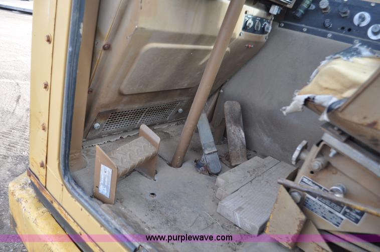 image for item G6351 1977 Caterpillar 613B elevating scraper