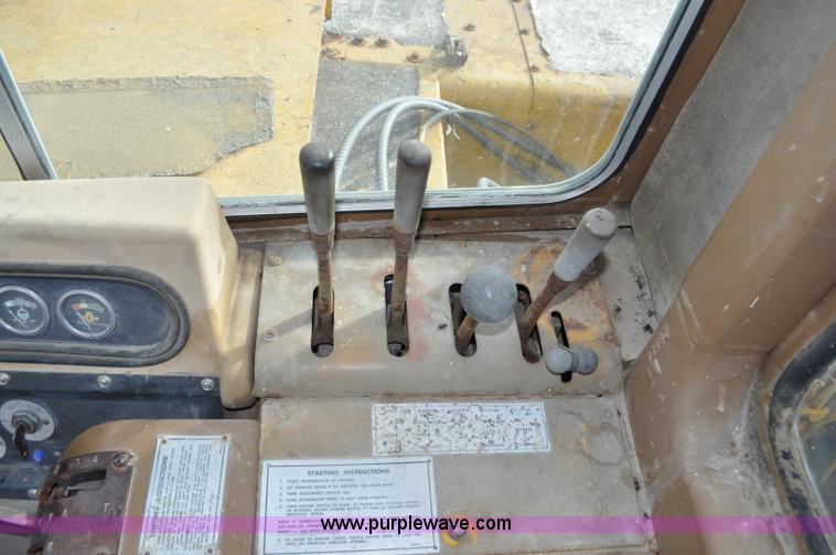 image for item G6351 1977 Caterpillar 613B elevating scraper