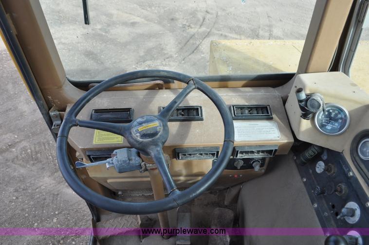 image for item G6351 1977 Caterpillar 613B elevating scraper