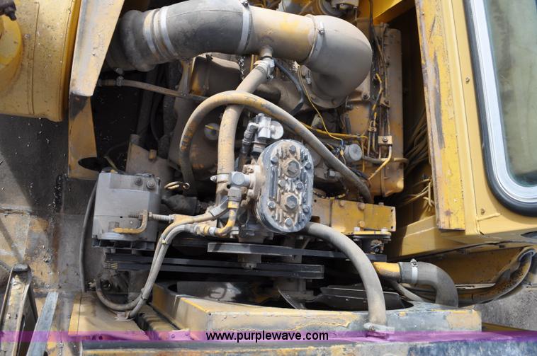 image for item G6351 1977 Caterpillar 613B elevating scraper