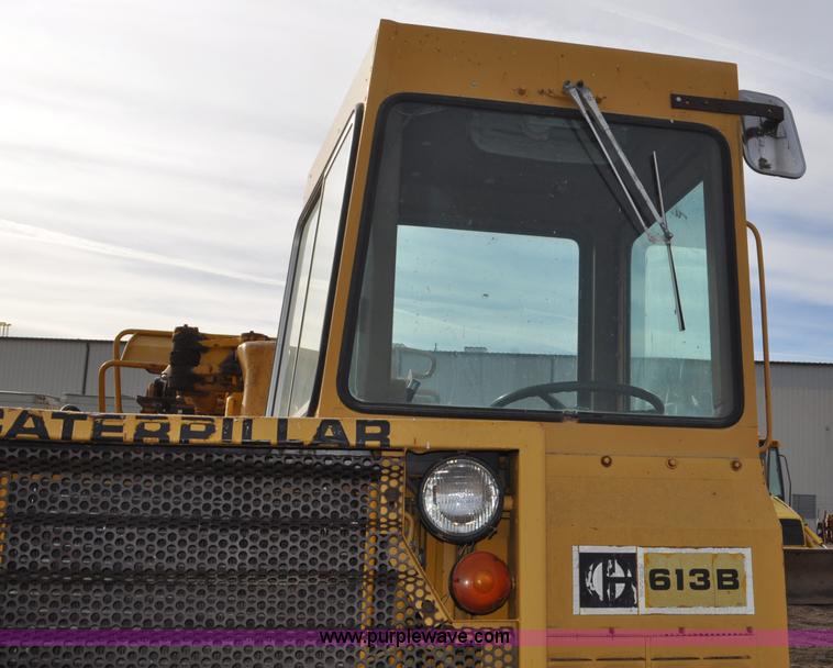 image for item G6351 1977 Caterpillar 613B elevating scraper