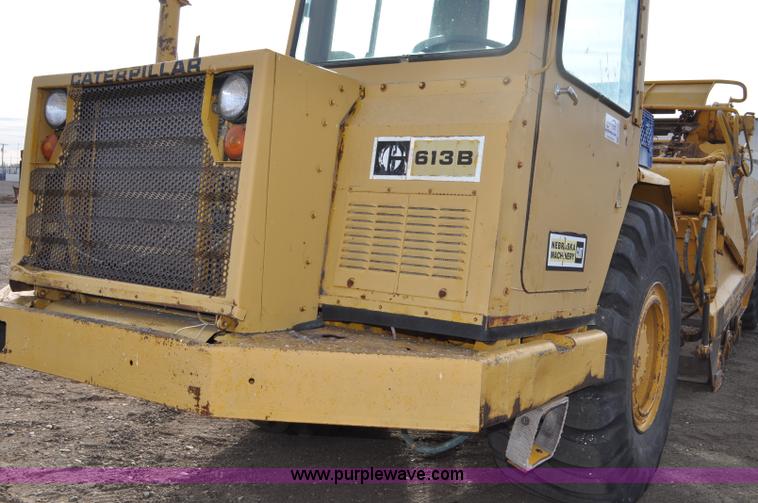 image for item G6351 1977 Caterpillar 613B elevating scraper