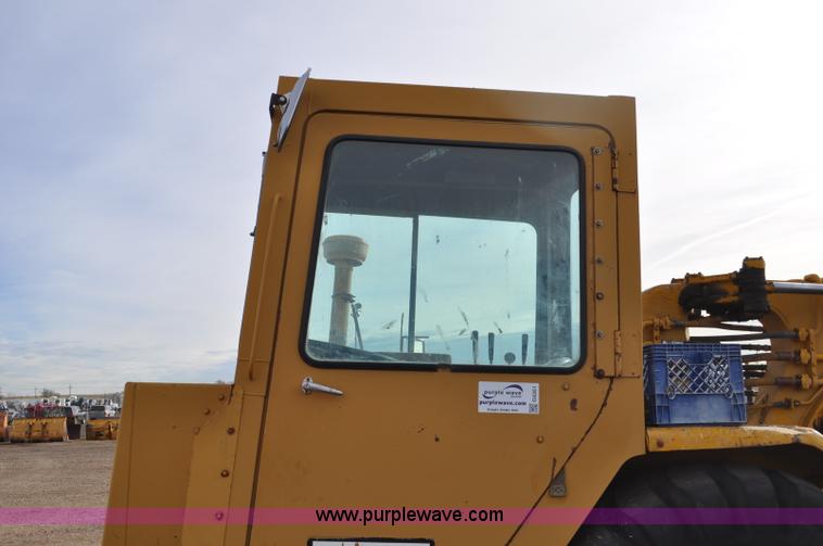 image for item G6351 1977 Caterpillar 613B elevating scraper