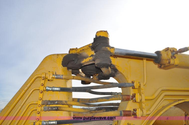 image for item G6351 1977 Caterpillar 613B elevating scraper