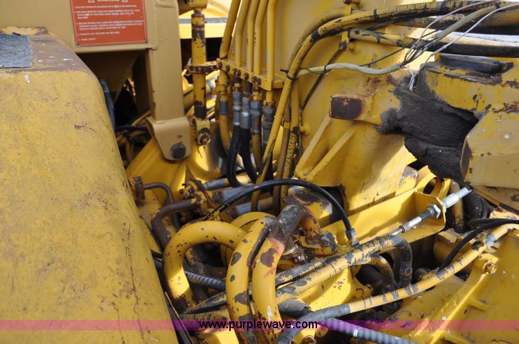 image for item G6351 1977 Caterpillar 613B elevating scraper