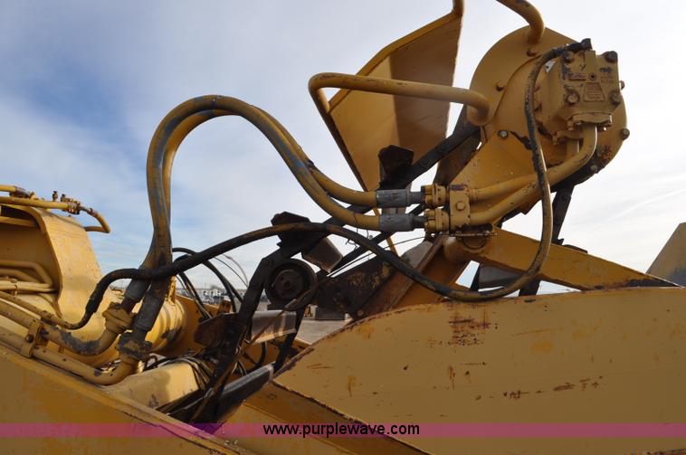 image for item G6351 1977 Caterpillar 613B elevating scraper