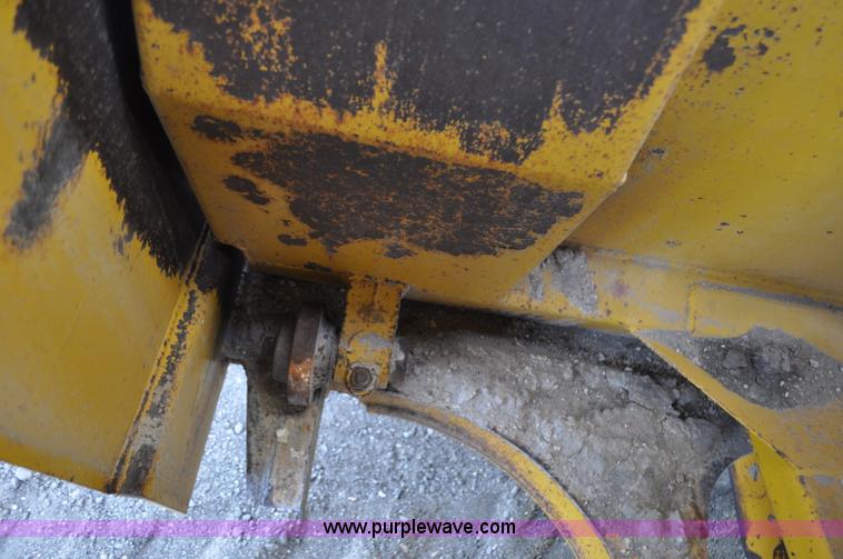 image for item G6351 1977 Caterpillar 613B elevating scraper