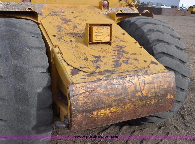 image for item G6351 1977 Caterpillar 613B elevating scraper