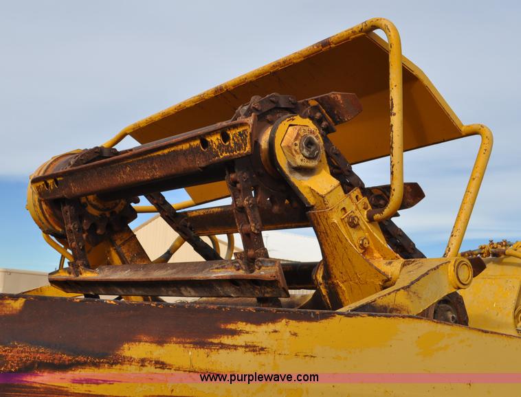 image for item G6351 1977 Caterpillar 613B elevating scraper