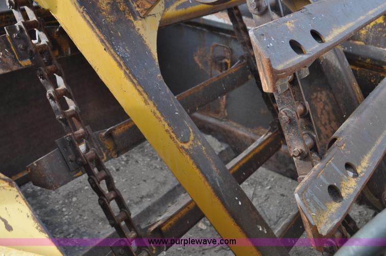 image for item G6351 1977 Caterpillar 613B elevating scraper