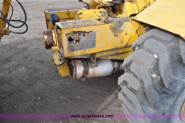 image for item G6351 1977 Caterpillar 613B elevating scraper