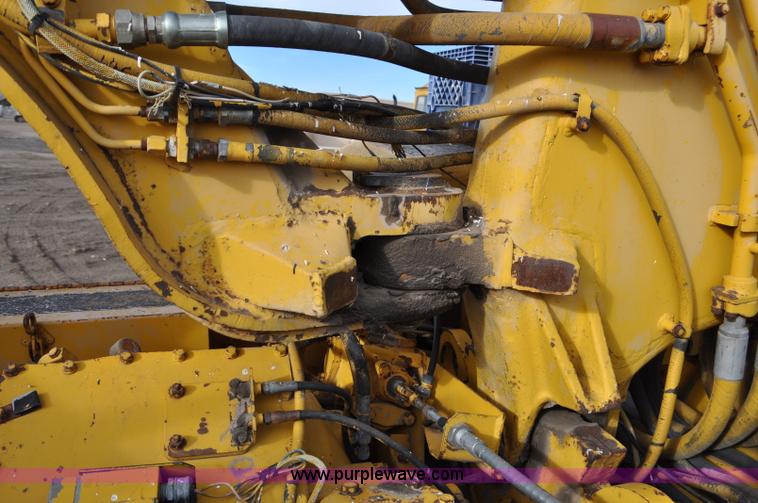 image for item G6351 1977 Caterpillar 613B elevating scraper