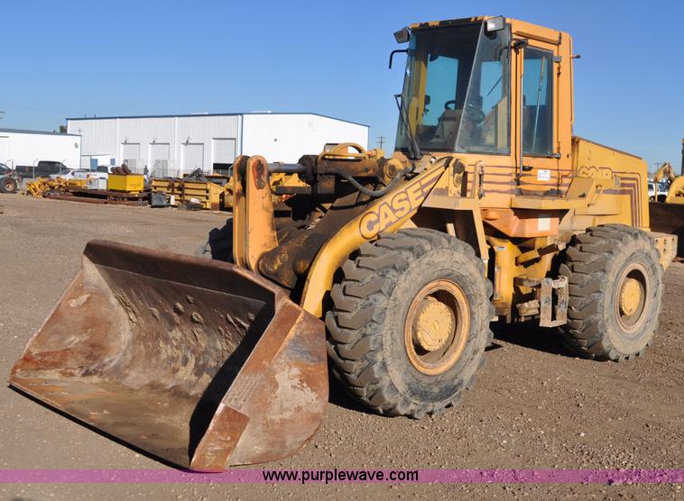 image for item G6354 Case 621B wheel loader