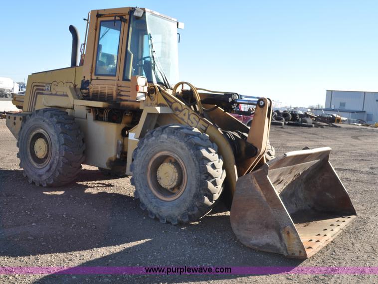 image for item G6354 Case 621B wheel loader
