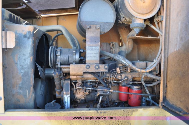 image for item G6354 Case 621B wheel loader