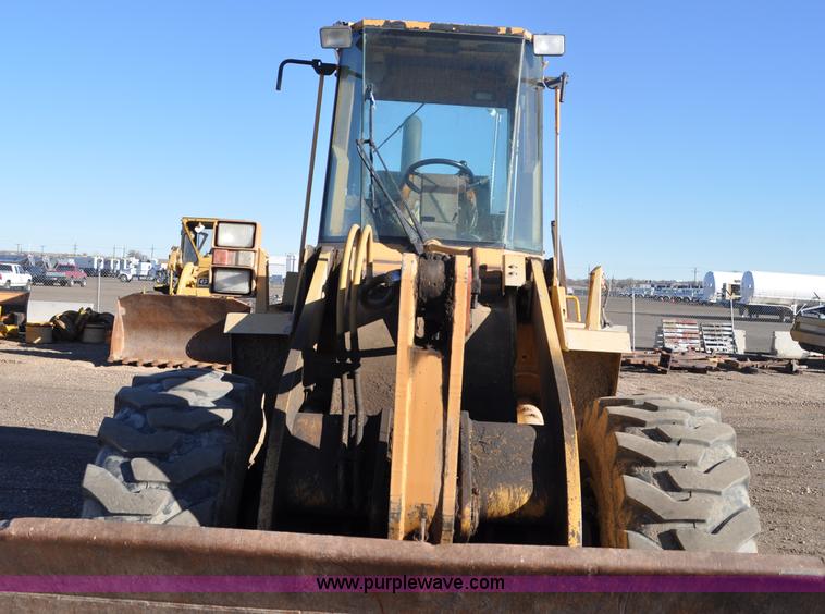image for item G6354 Case 621B wheel loader