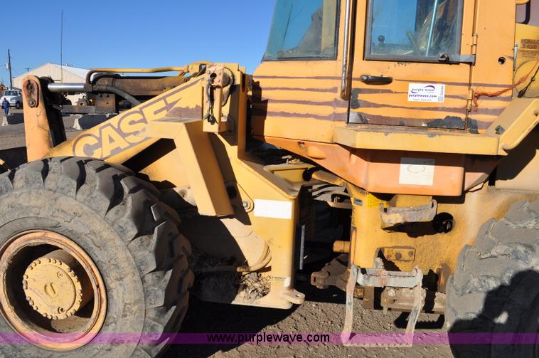 image for item G6354 Case 621B wheel loader