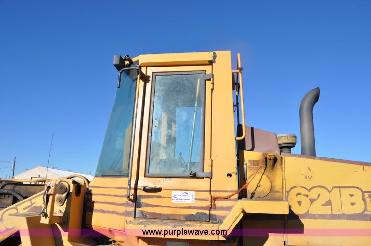 image for item G6354 Case 621B wheel loader