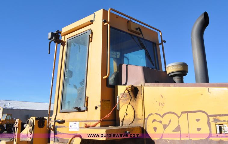 image for item G6354 Case 621B wheel loader