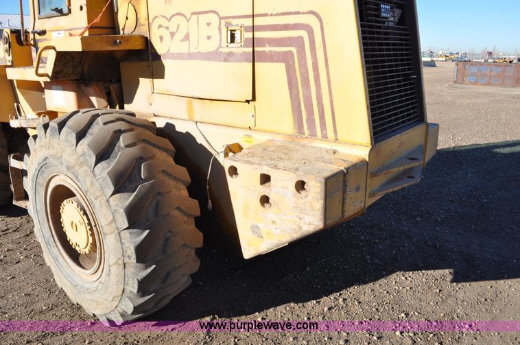 image for item G6354 Case 621B wheel loader