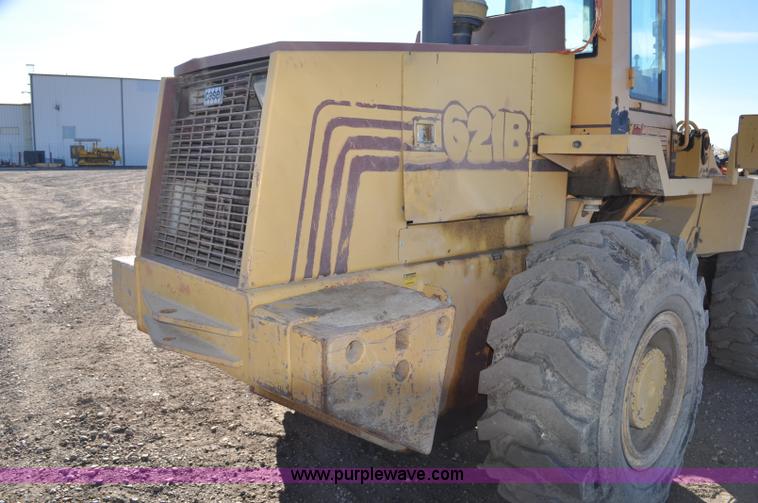 image for item G6354 Case 621B wheel loader