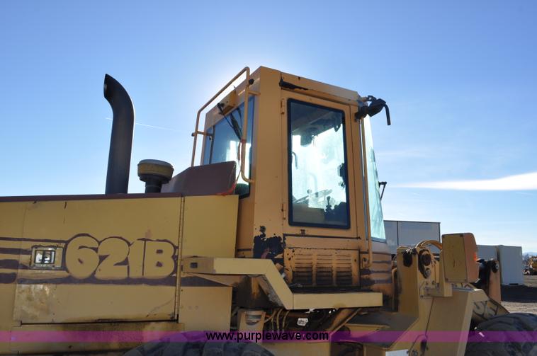 image for item G6354 Case 621B wheel loader