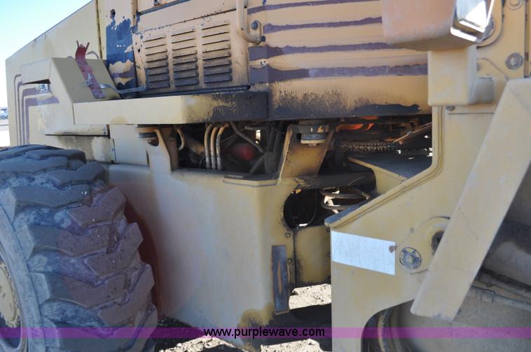 image for item G6354 Case 621B wheel loader